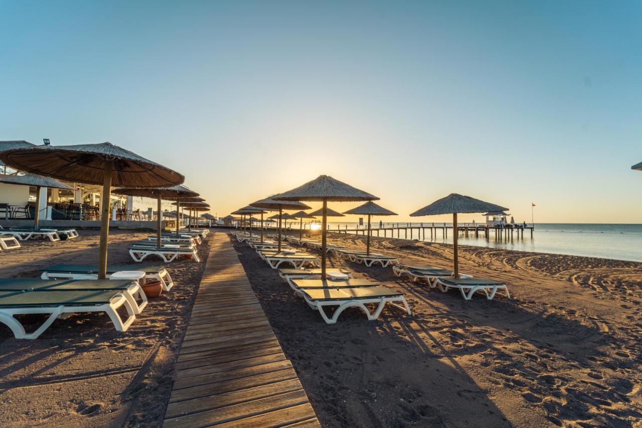 Ic Hotels Green Palace - Kids Concept Antalya Ngoại thất bức ảnh Sunset at the beach